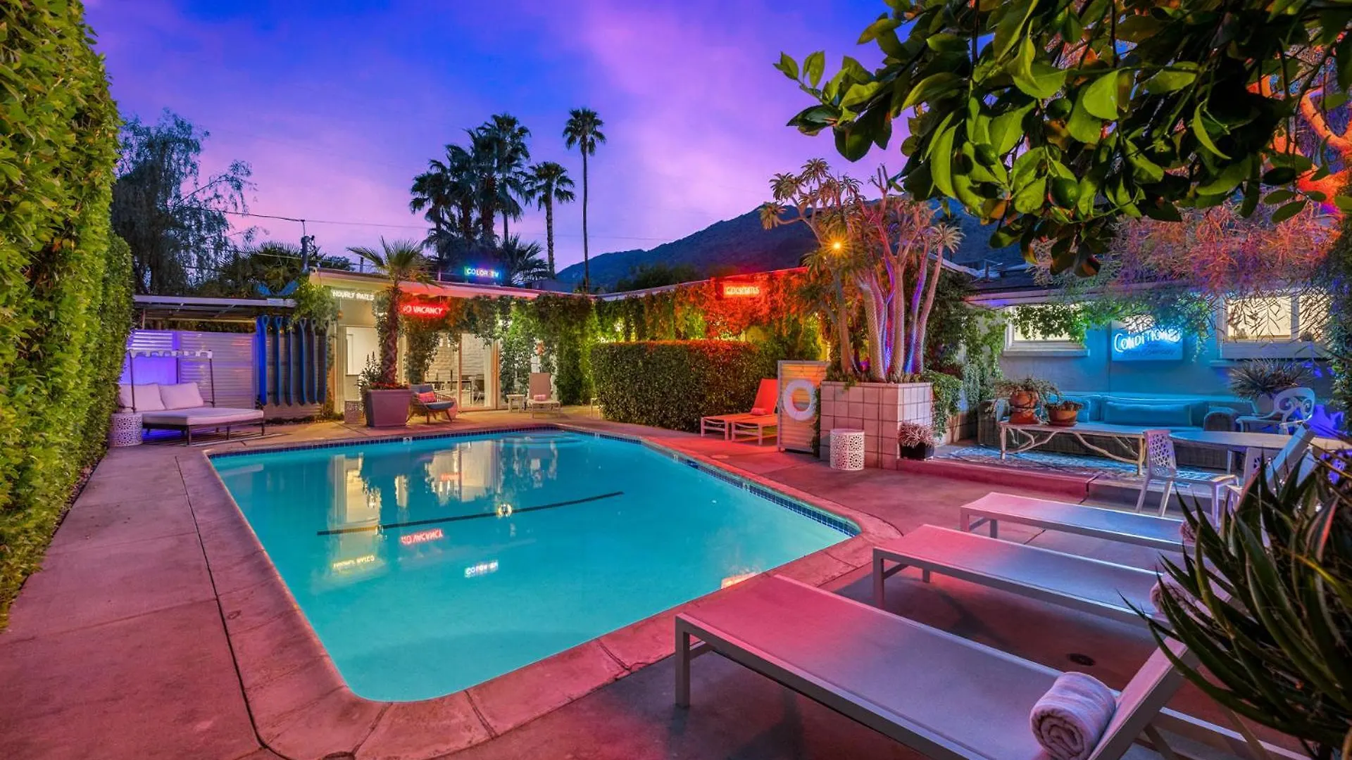 Speakeasy Hotel Palm Springs